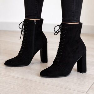 Steve Madden Black Lace Up Boots